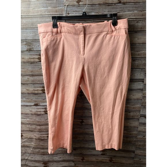 LANE BRAYANT croped pant              RR - Picture 5 of 7